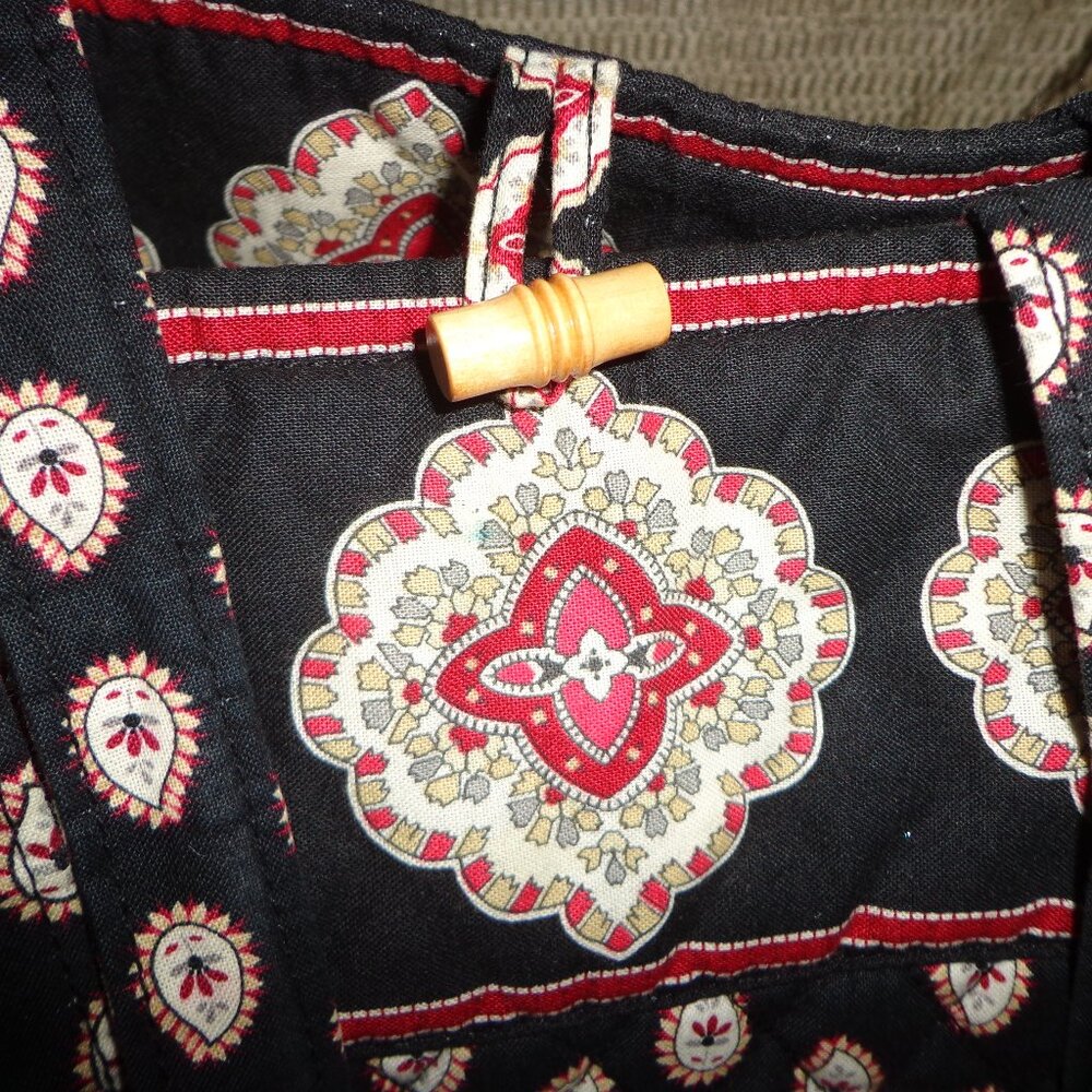 NWOT VERA BRADLEY Quilted tote Bag Black Multi Print Double Handles Button Closu - Picture 10 of 12
